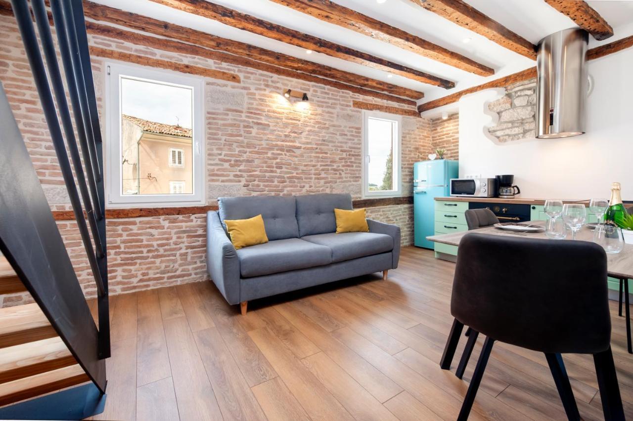 The Yellow House Apartments Rovinj Exterior photo
