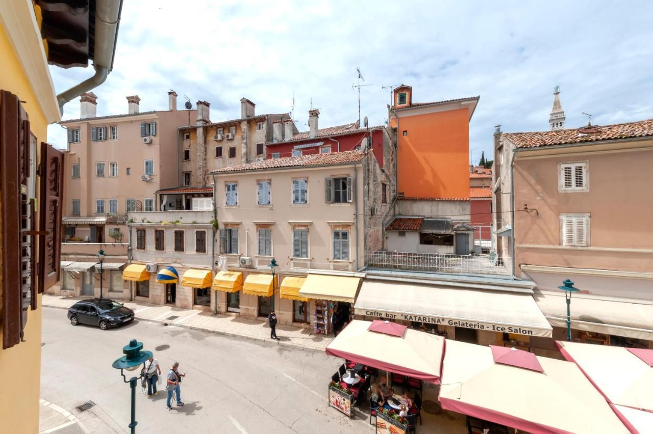 The Yellow House Apartments Rovinj Exterior photo