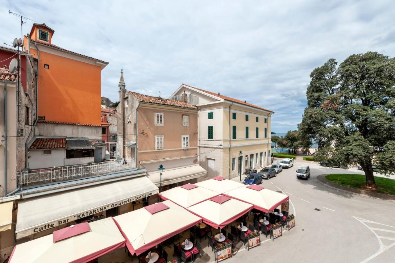 The Yellow House Apartments Rovinj Exterior photo